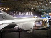 Battlefield 3 - Präsentationsgelände auf der GC 2011 mit einer ausrangierten MIG 21.