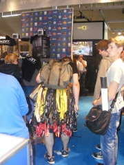 Allgemein - Bilder von der gamesCom 2010 - ein fleissiger Sammler von Schlüsselbändern.